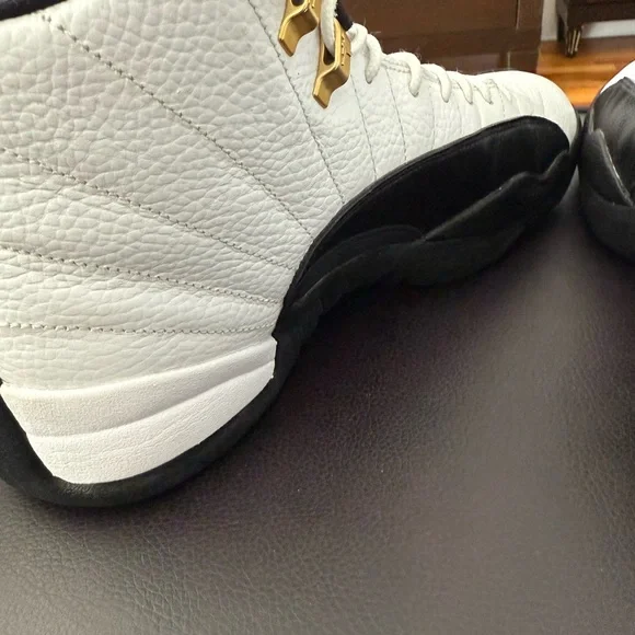 2013 Air Jordan 12 Retro “Taxi” White and Black Classic Sneakers - Picture 3 of 9